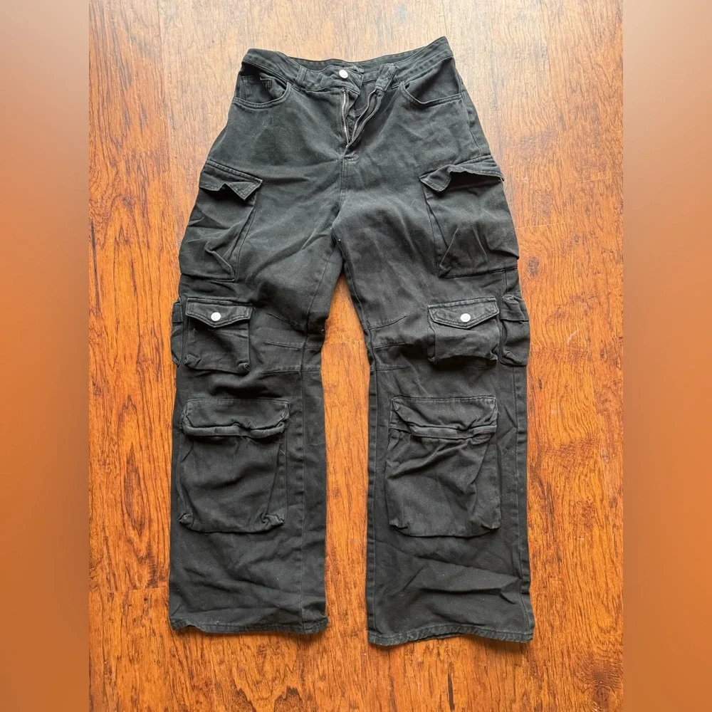 Forever 21 Charcoal Cargo Pants - Picture 2 of 5